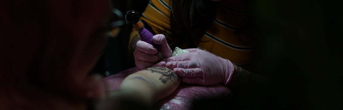 Czym jest tatuowanie freehand?